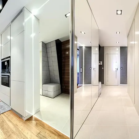 Imperial - Aquarius Vi Сопот